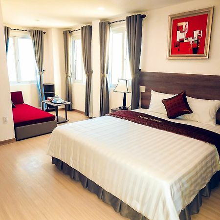 La Suite Hotel Danang Bagian luar foto