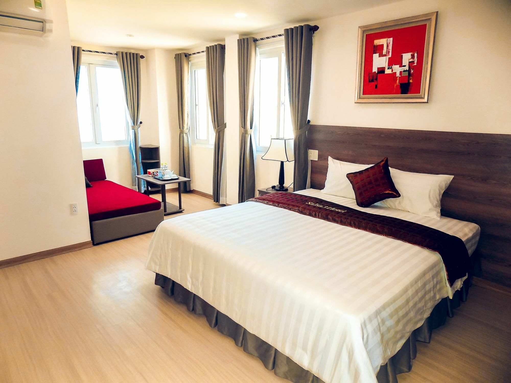 La Suite Hotel Danang Bagian luar foto